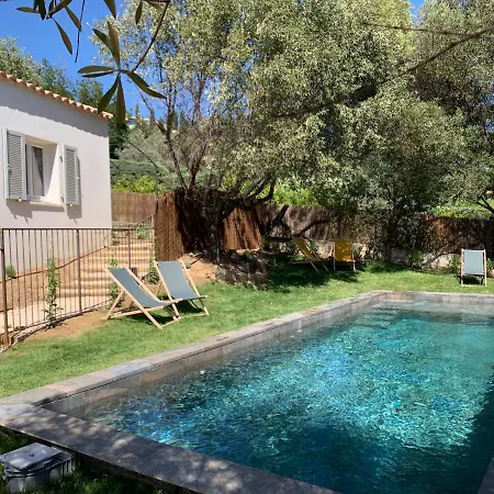 Le Rossignol 2, Aiguebelle Apartamento *